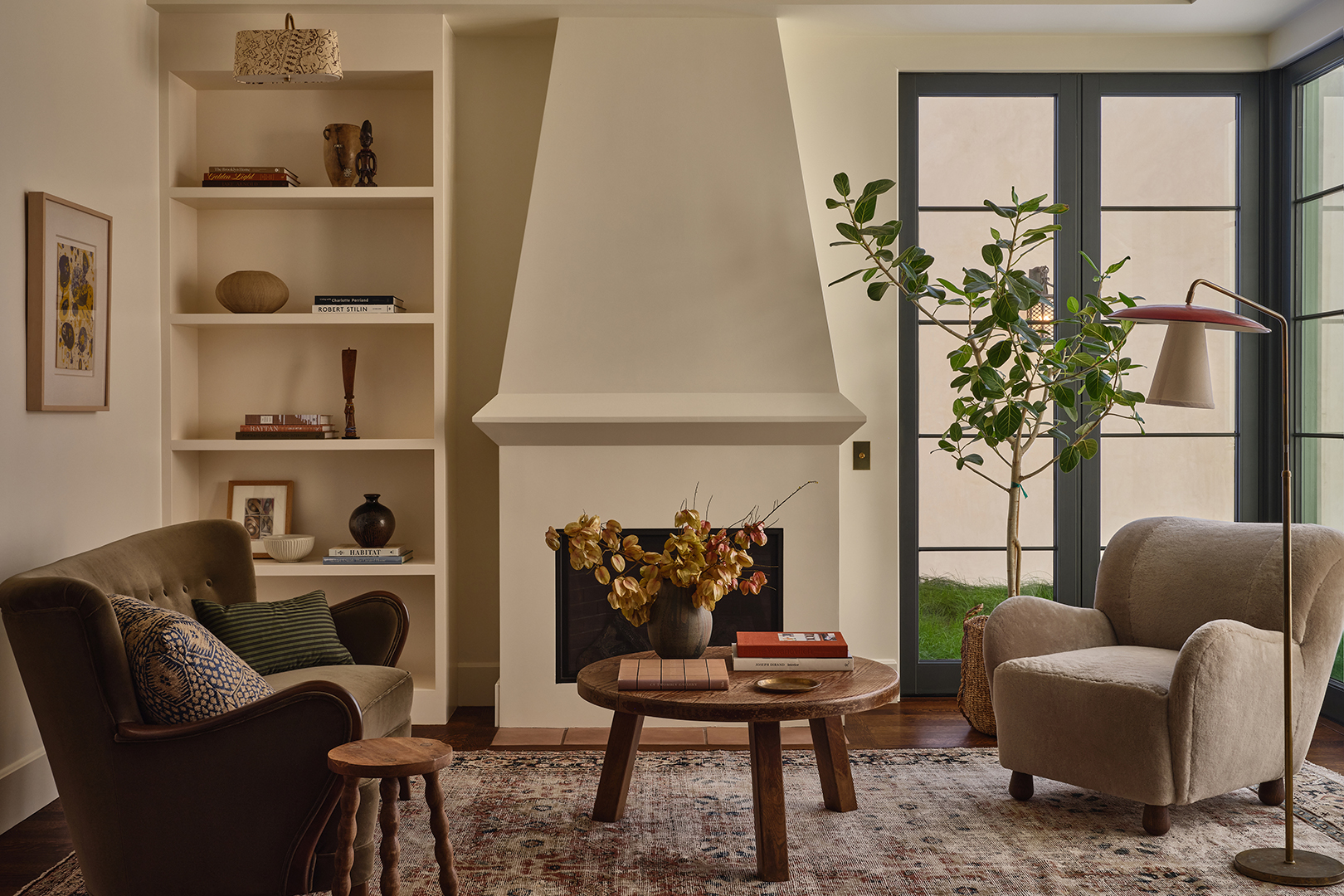 sitting room with fireplace detail