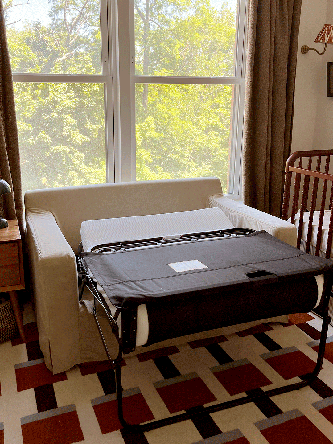 bed opening and closing