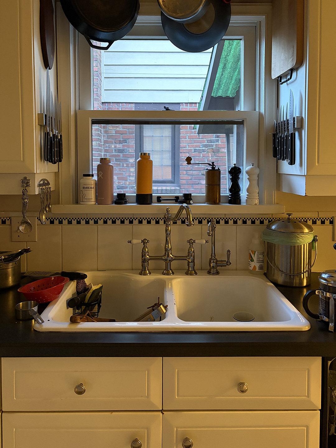 white kitchen sink before