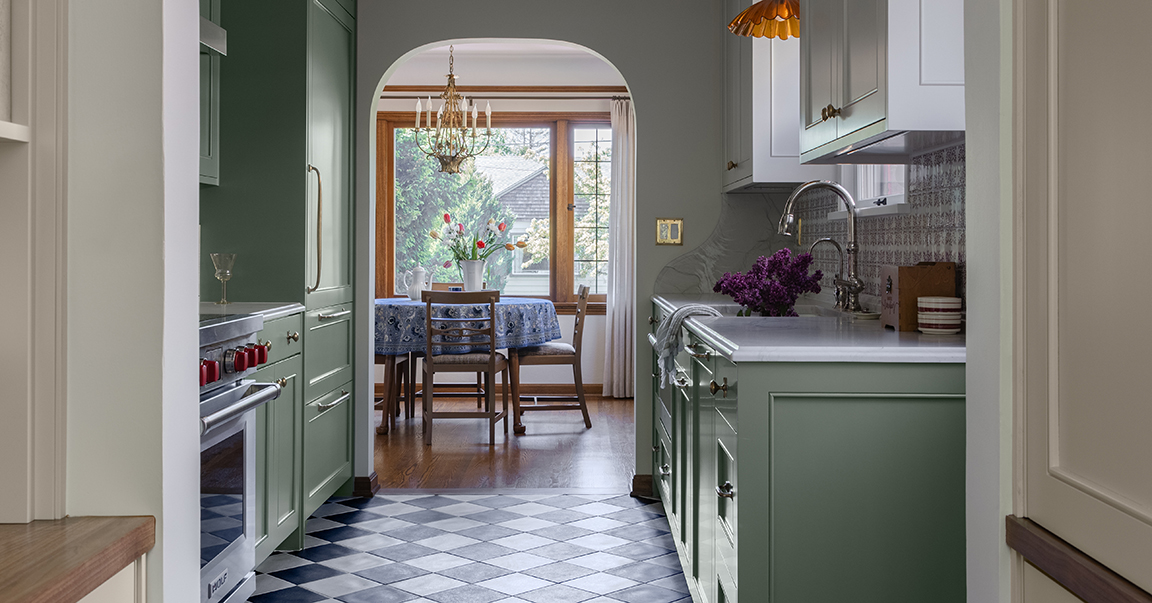 Before & After: No Walls Were Demoed in This Seattle Galley Kitchen Transformation