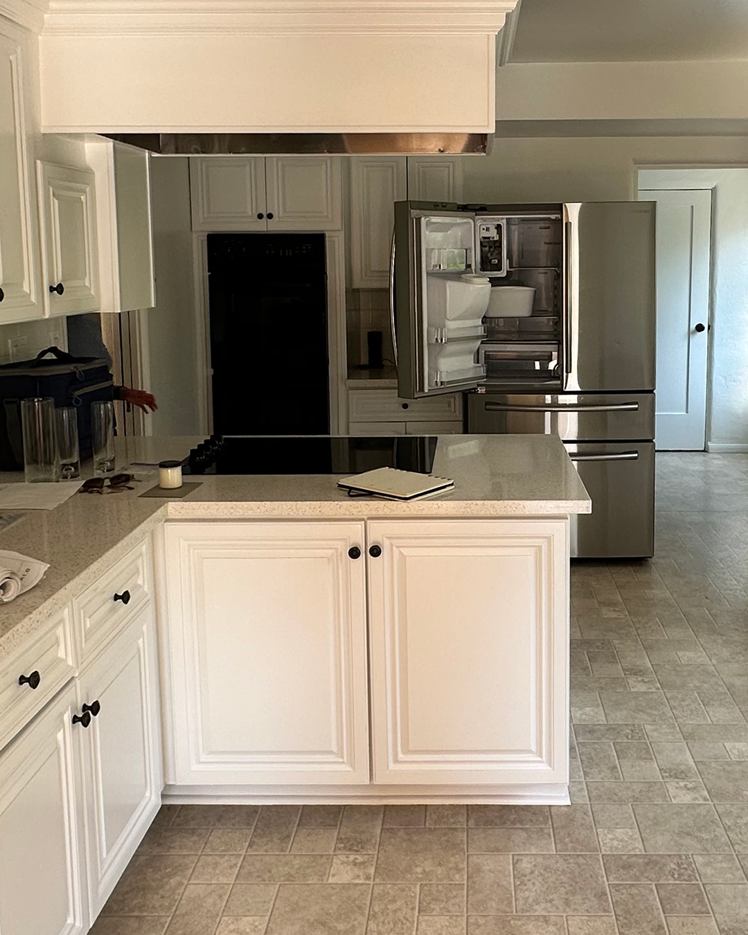 white kitchen pre-reno