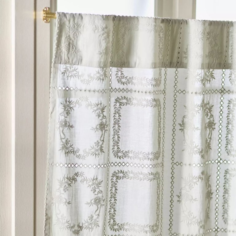 cafe curtain