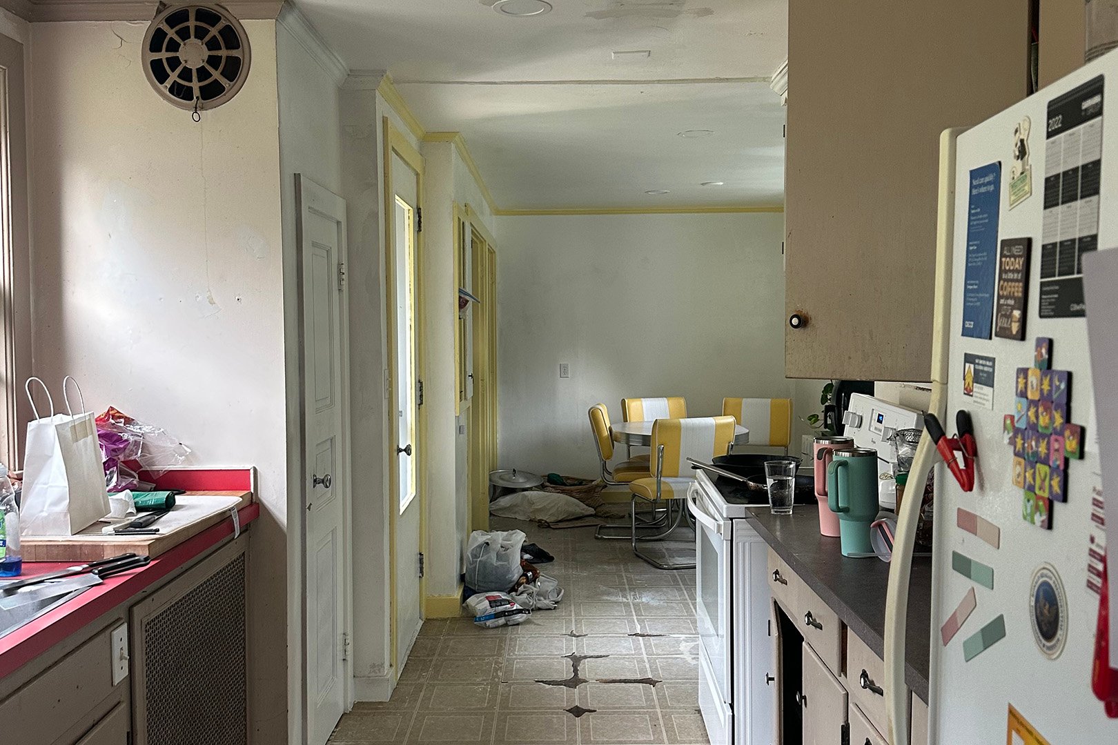 kitchen pre-renovation