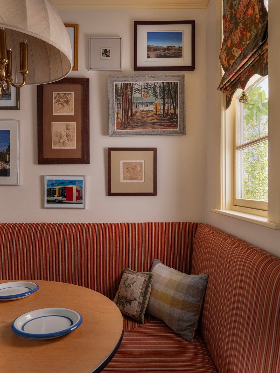 breakfast nook with banquette seating