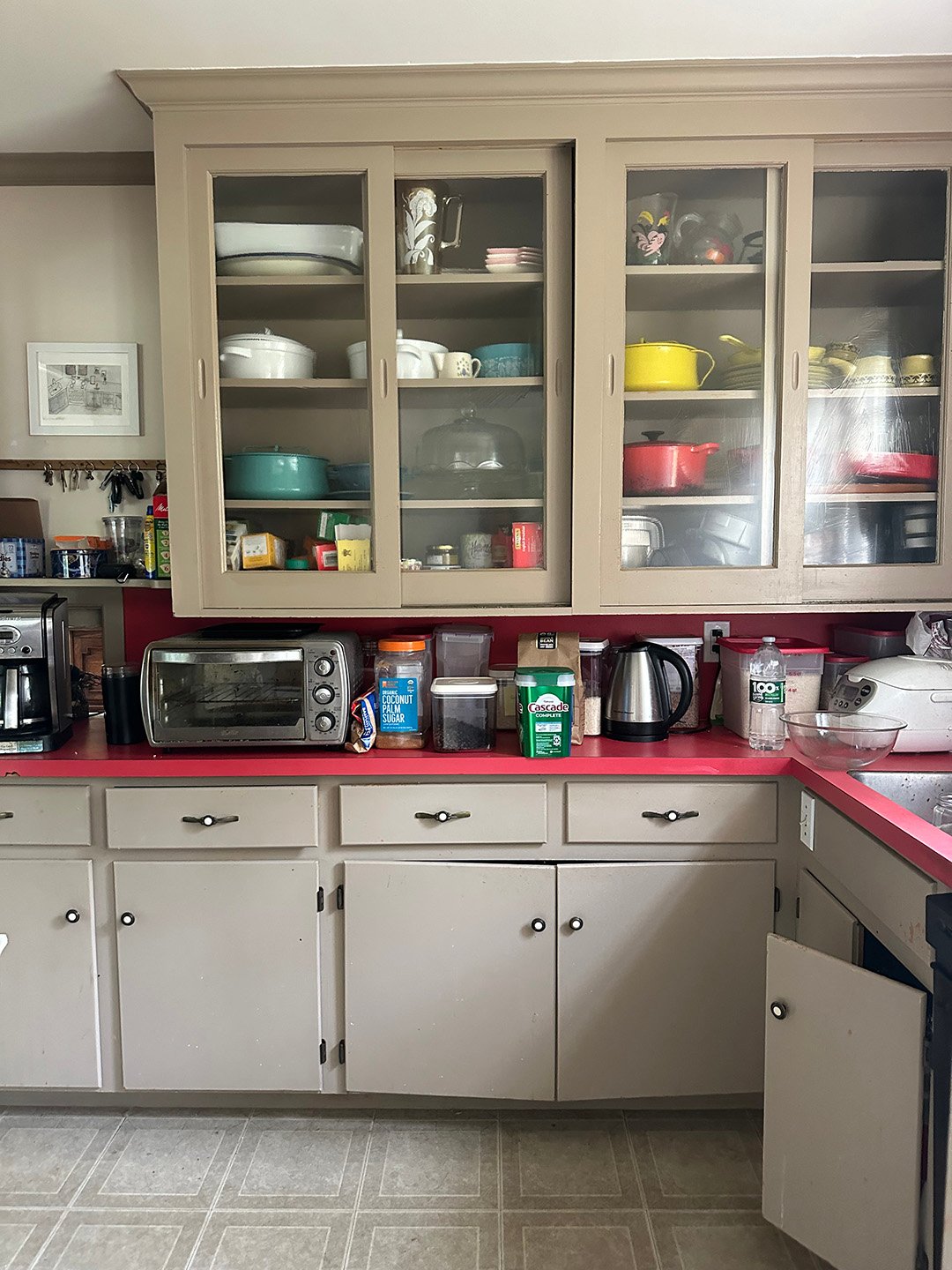 kitchen pre-renovation
