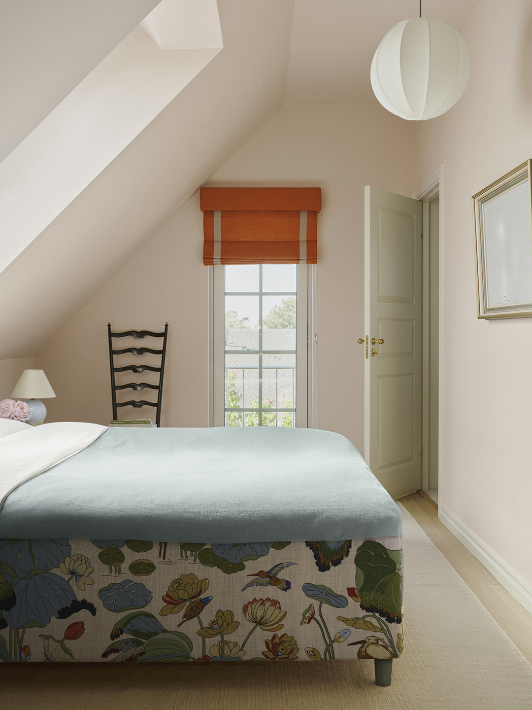 pale pink bedroom