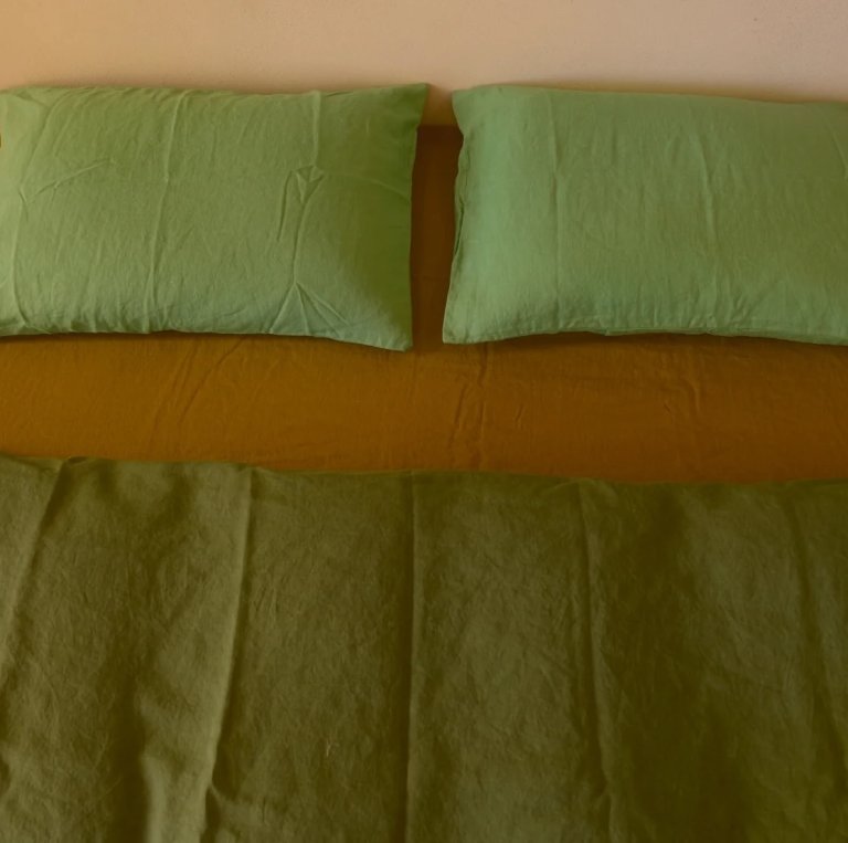 tonal green bedding