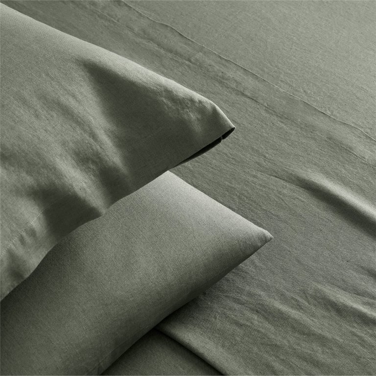 dark green sheets