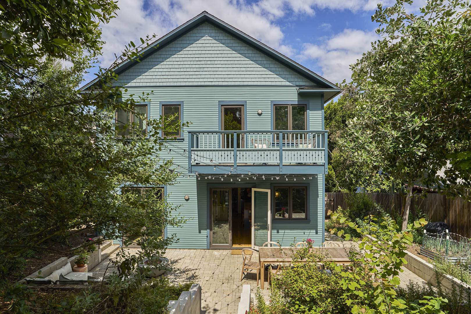With Just a 600-Square-Foot Addition, This LA Bungalow Went From 5