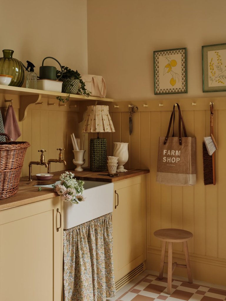 00-FEATURE-Hybrid-Laundry-Rooms-Domino-04