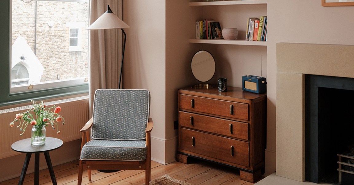 The Attic Bathroom in This London Home Called for a Narnia-Like Portal