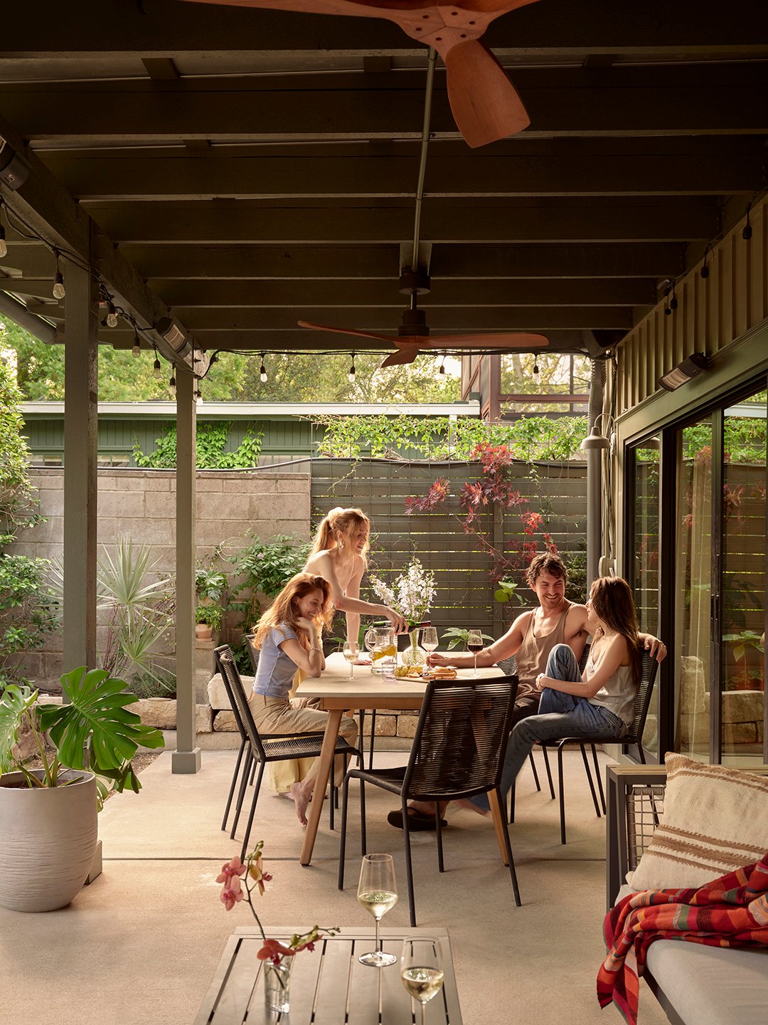 outdoor dining table