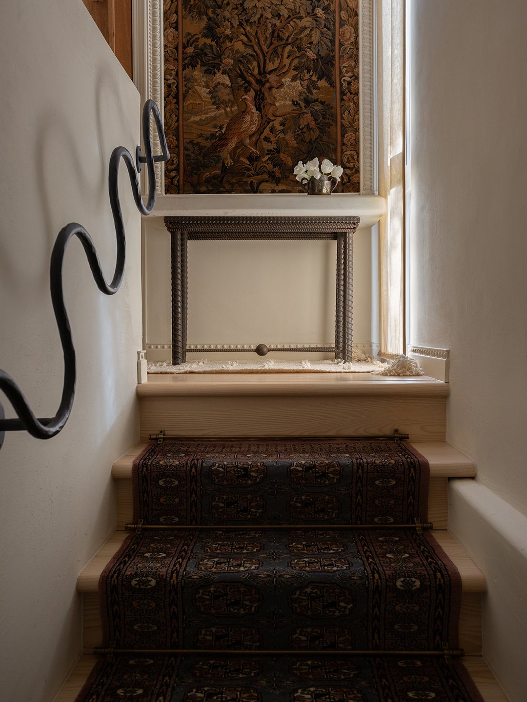 squiggle staricase railing