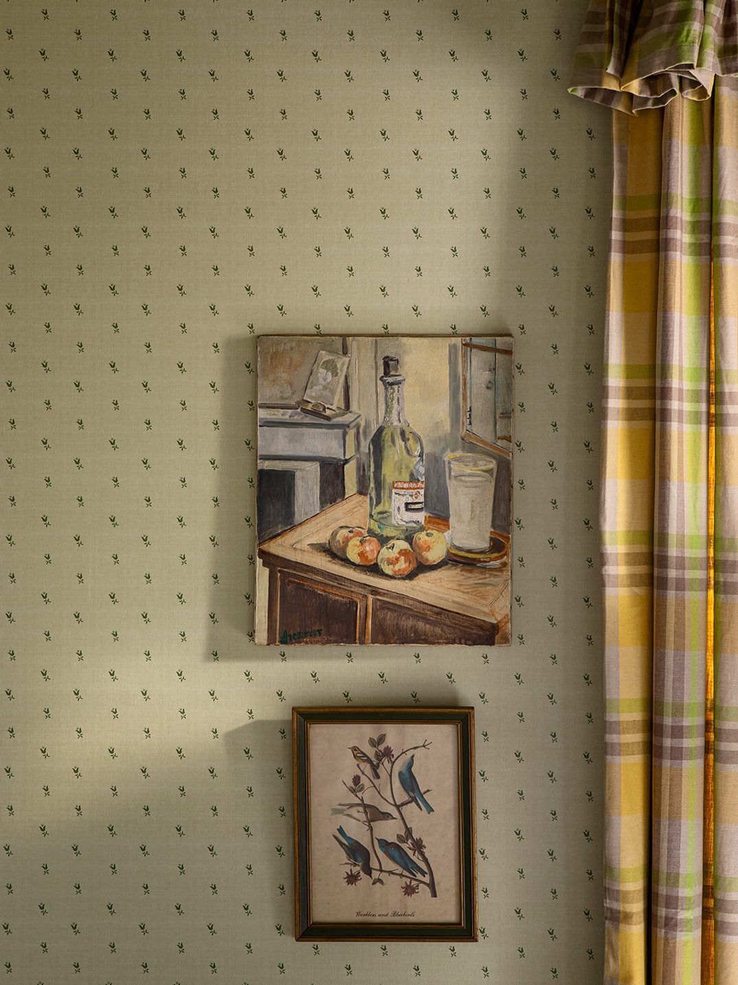 green floral wallppaper
