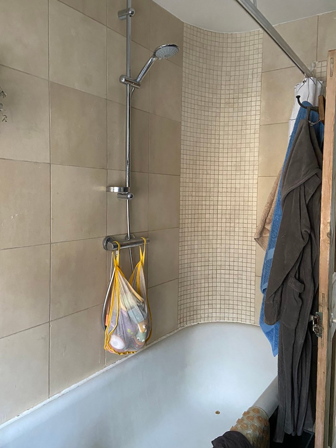 beige shower tub