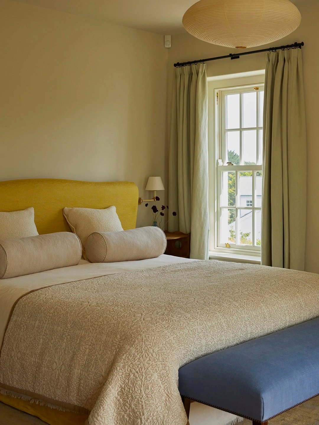 yellow-greenbedroom