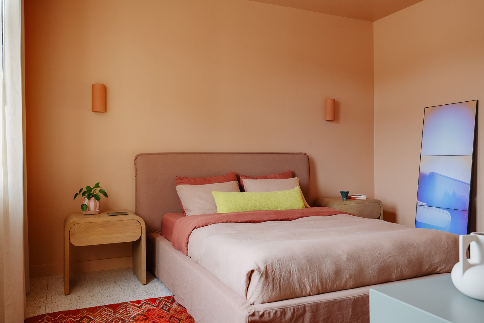pink bedroom