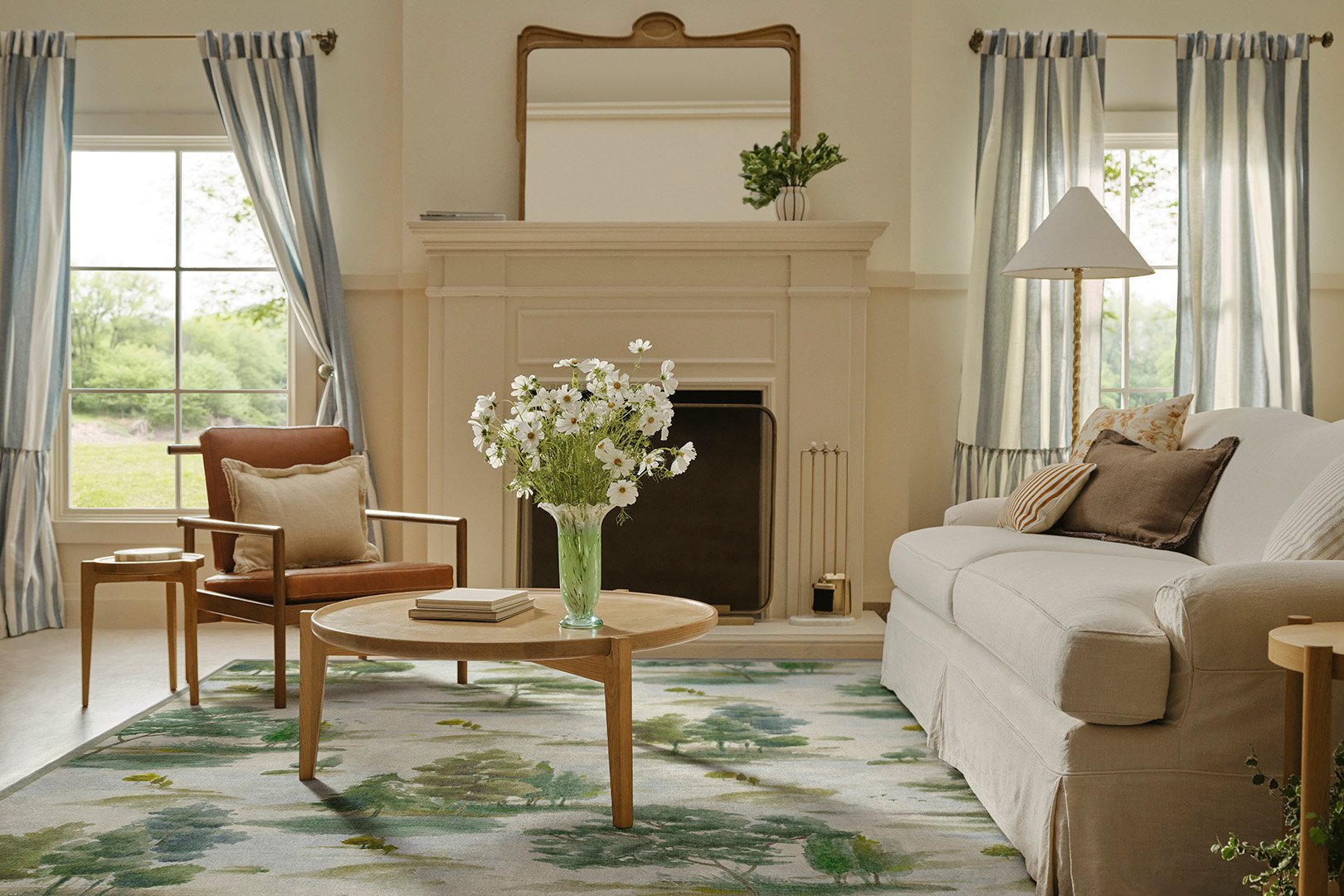 living room with bouquet of flowers