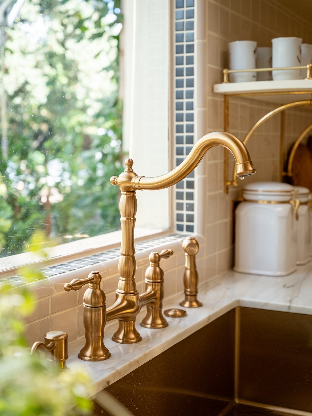 brass sink fixtures