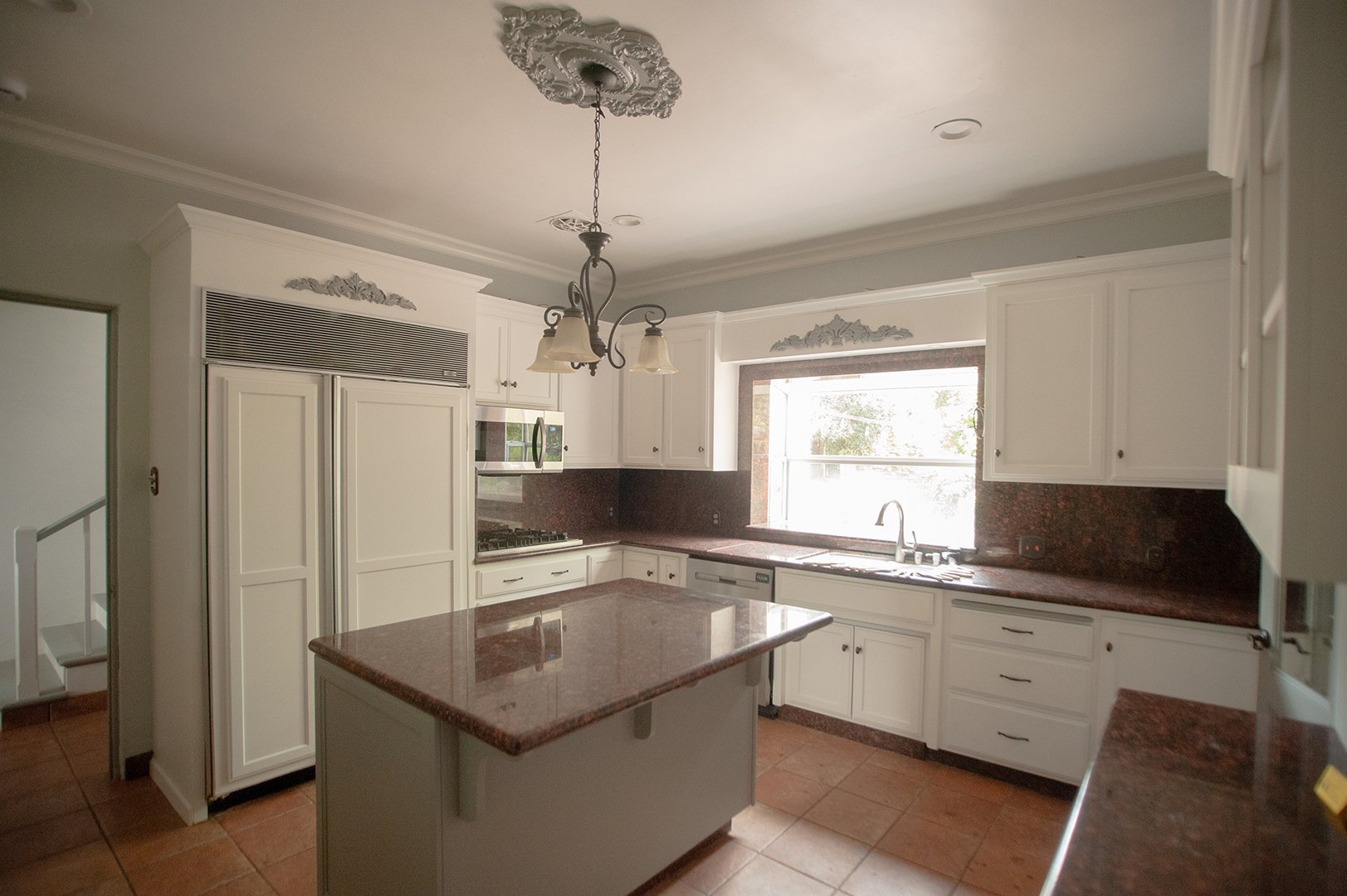 white kitchen pre-renovation