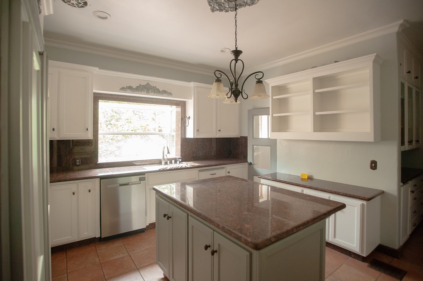 white kitchen pre-renovation