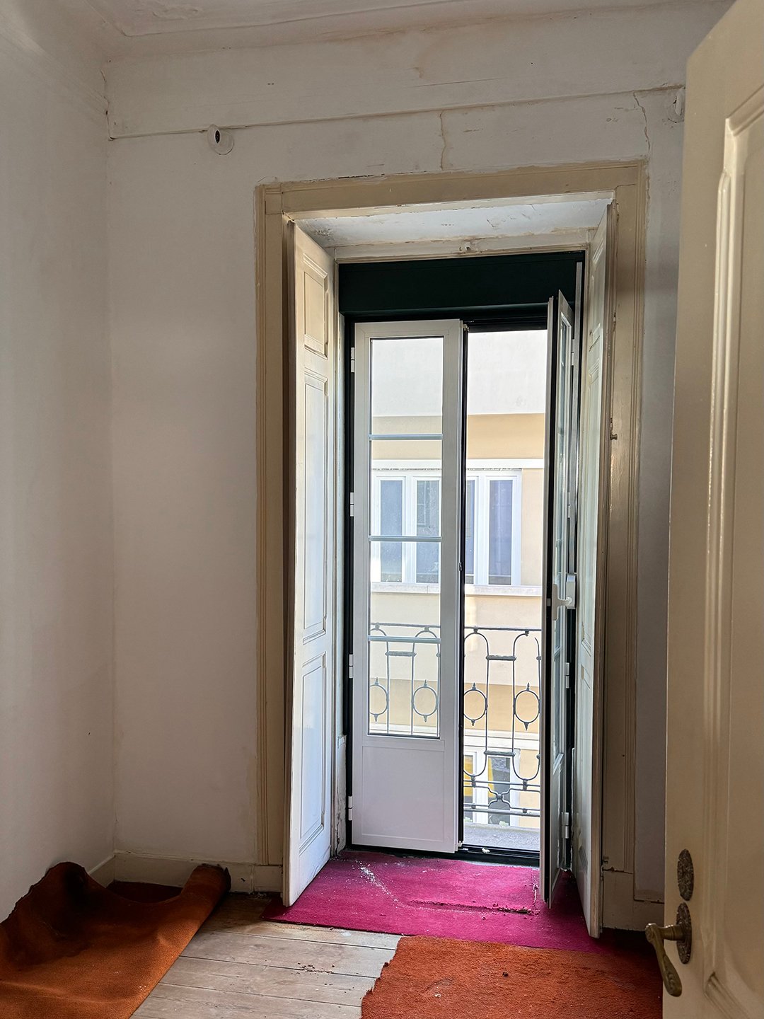 balcony pre-renovation