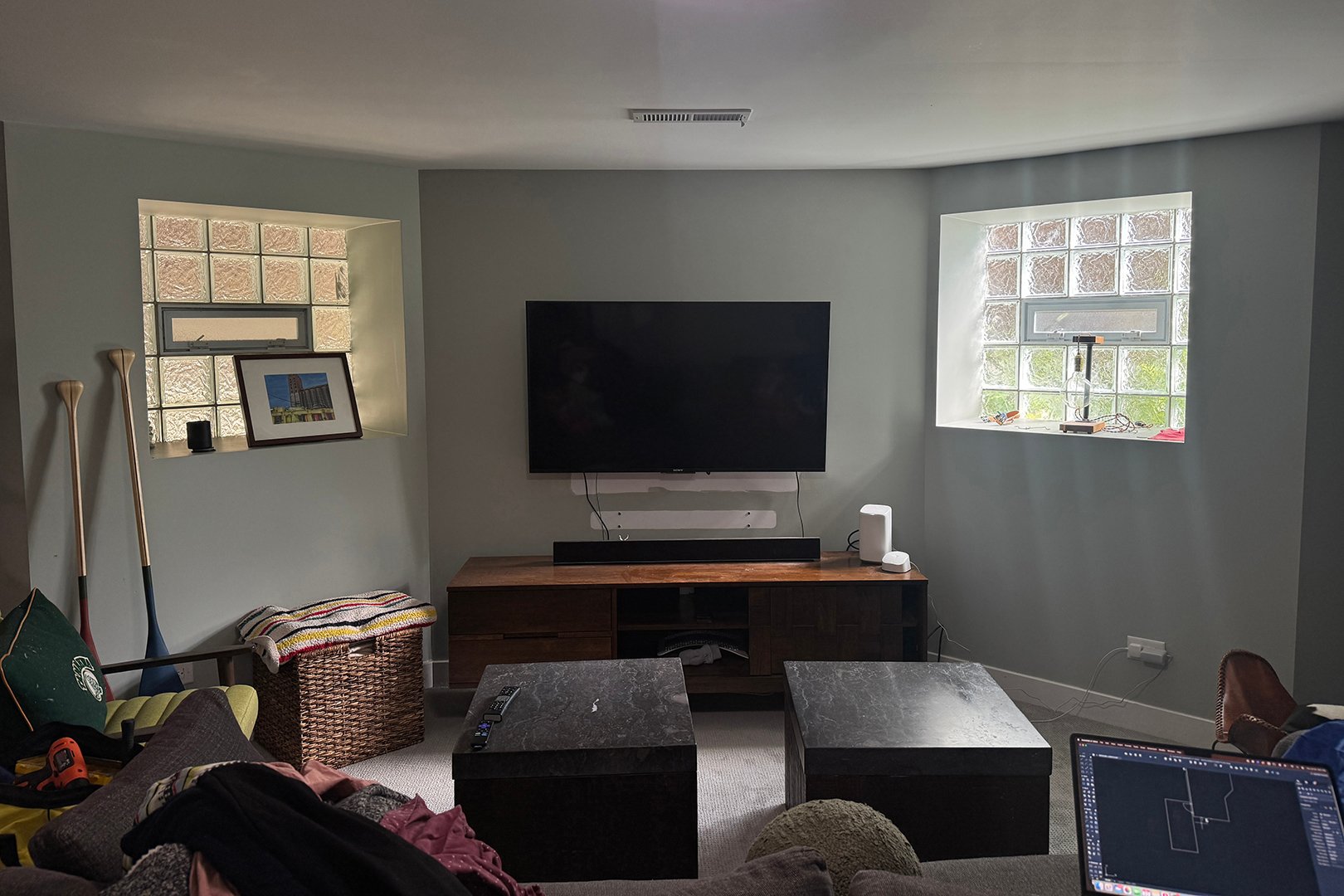 tv in bay window
