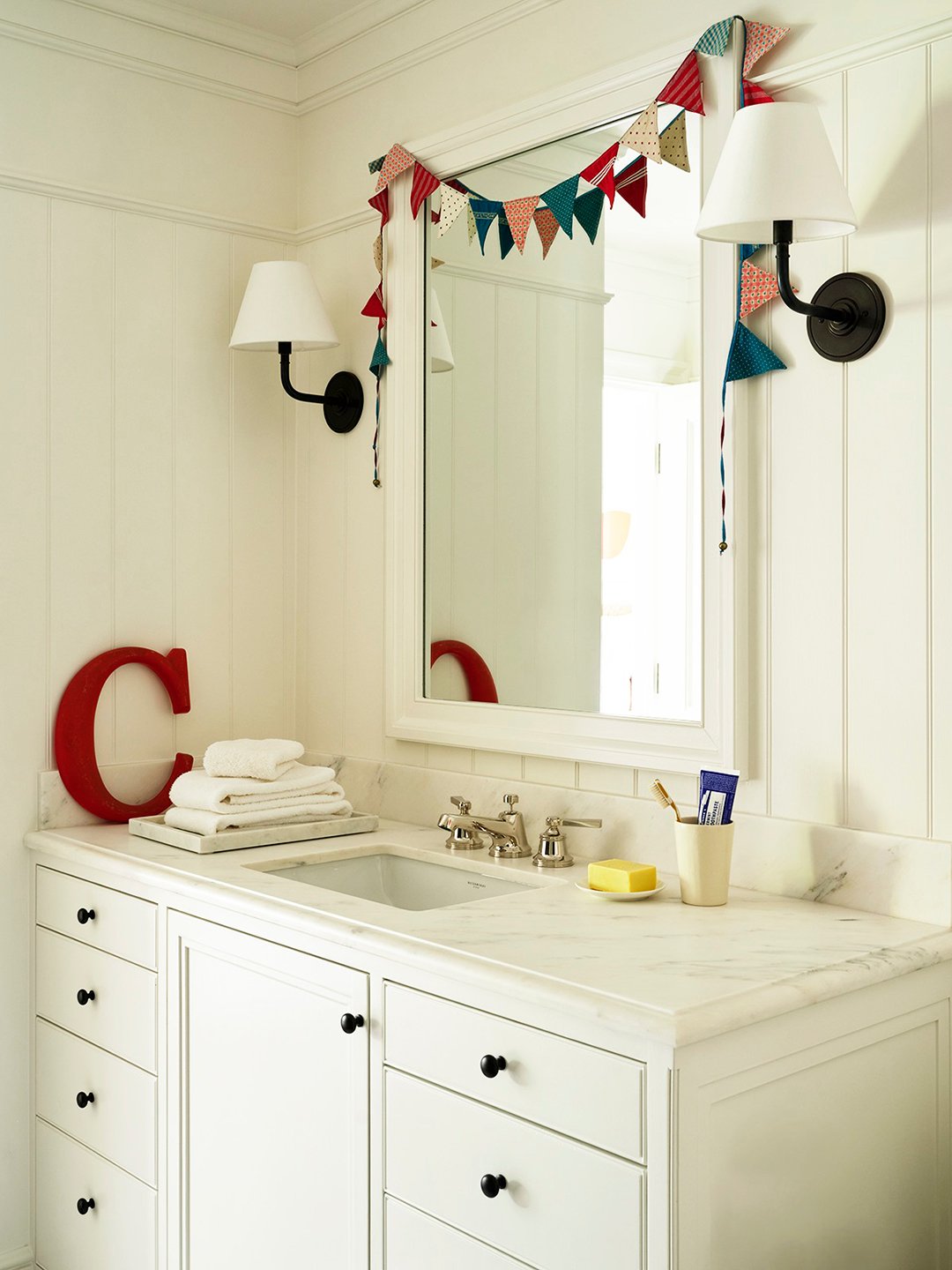 bathroom with white vanity