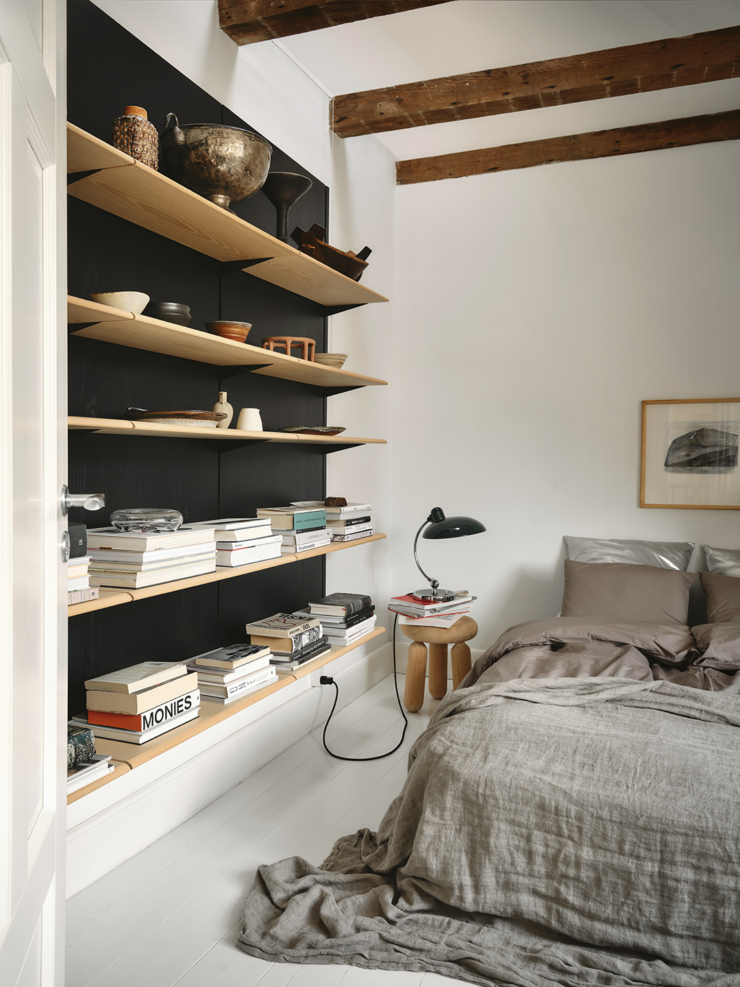 modern bedroom shelving