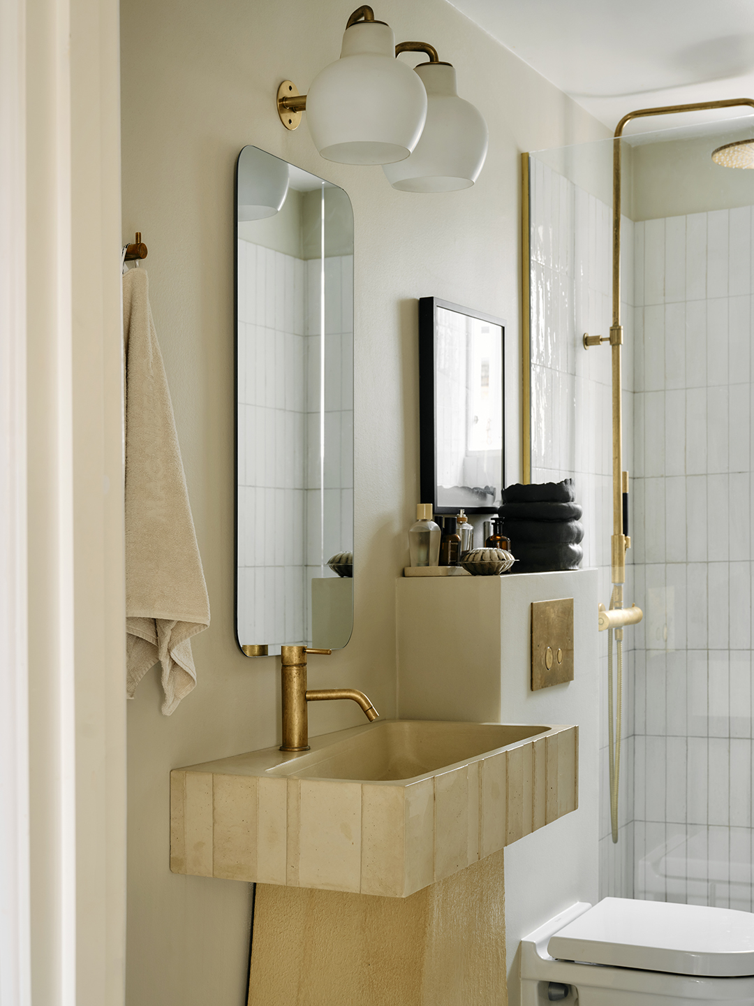sculptural ceramic sink