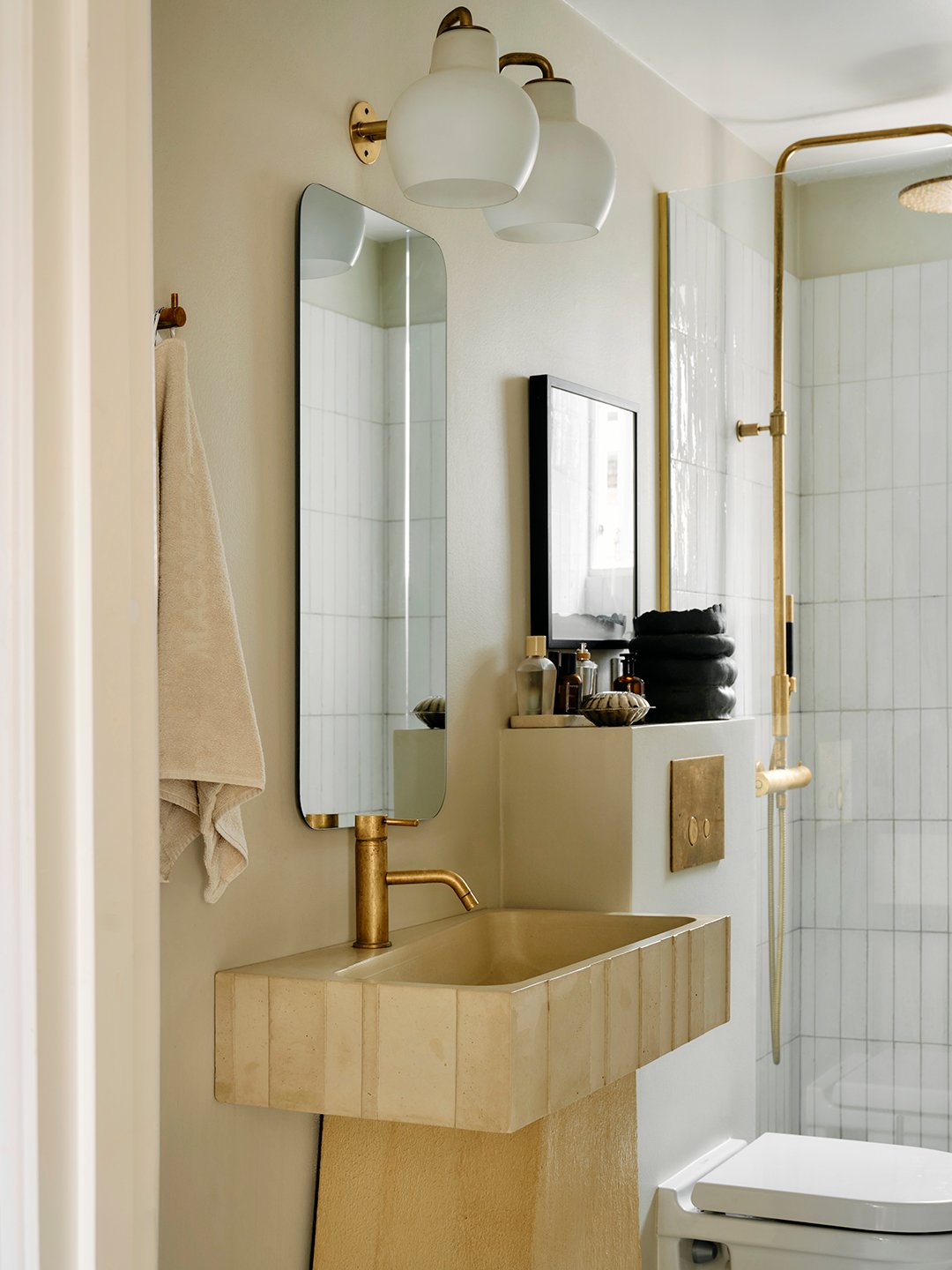 sculptural ceramic sink