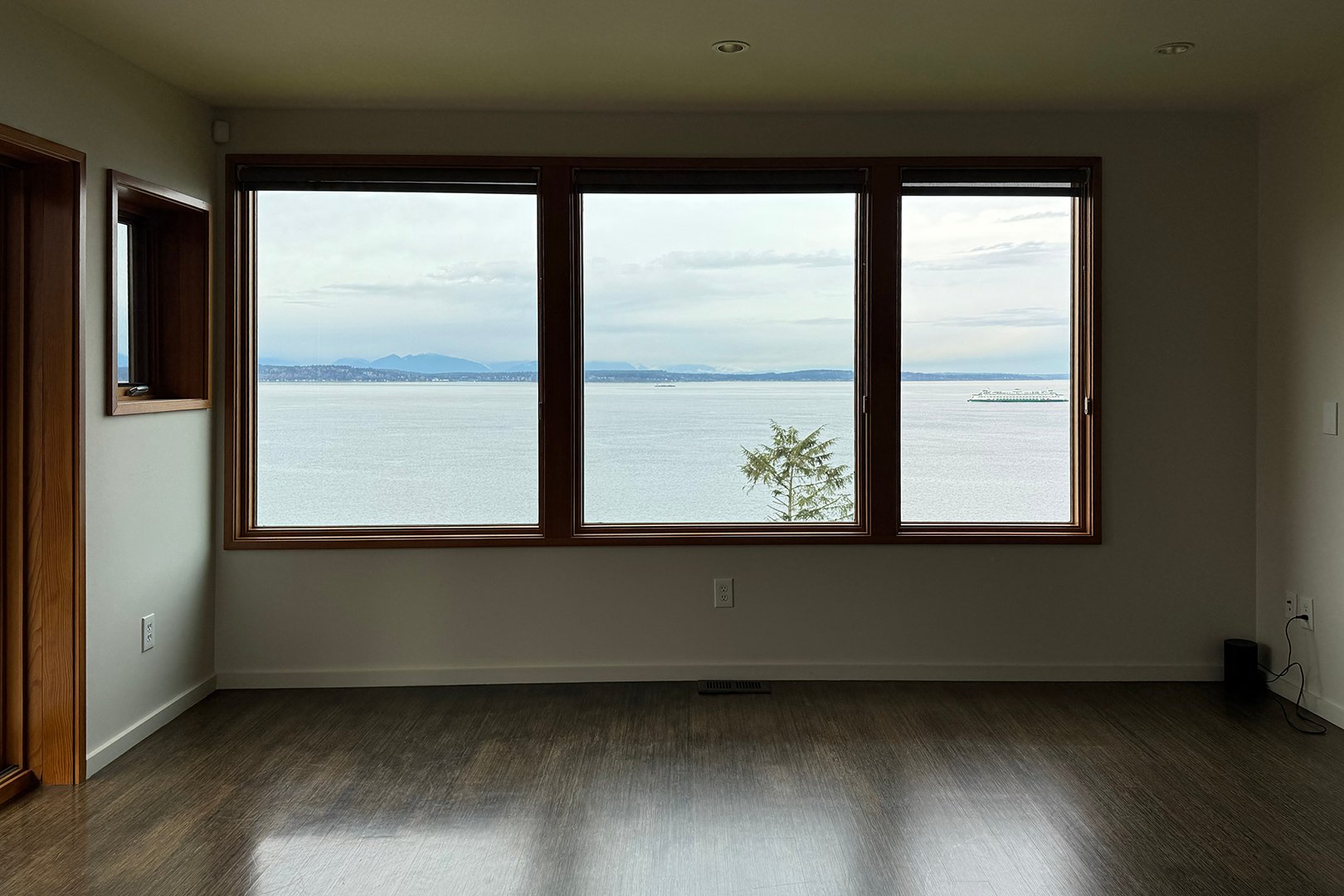living room pre-reno