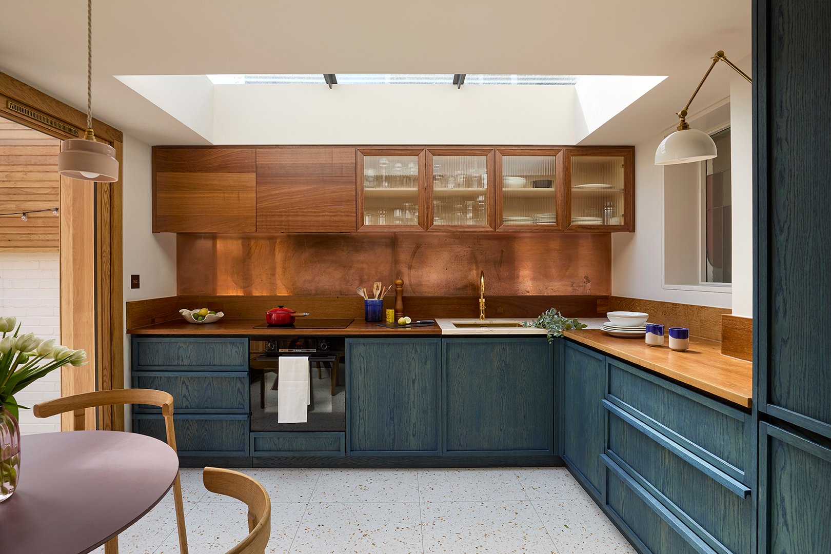 Designer Q&A: A London Home with a “Reverse” Color Scheme and Surprising Counter Source