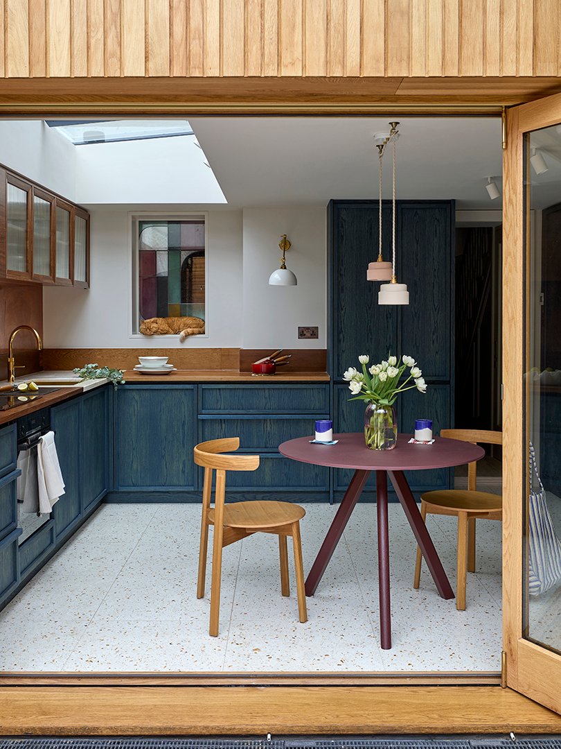 Designer Q&A: A London Home with a “Reverse” Color Scheme and Surprising Counter Source