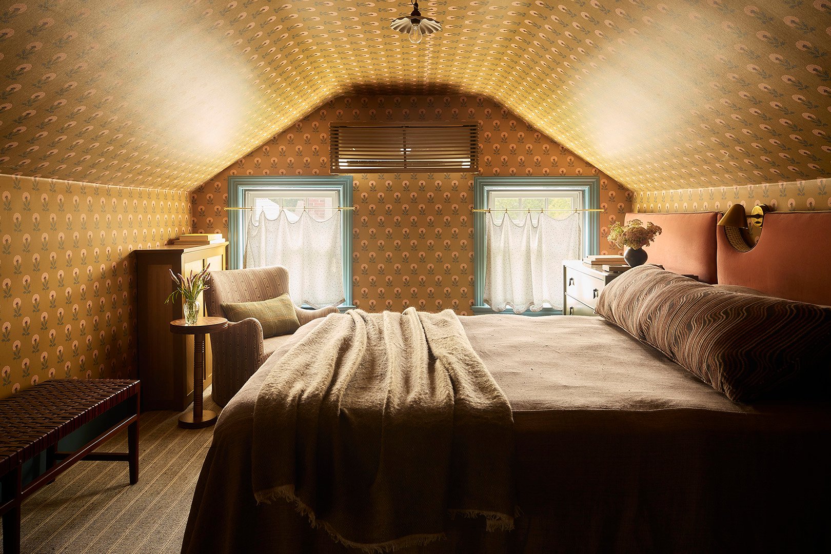 attic bedroom
