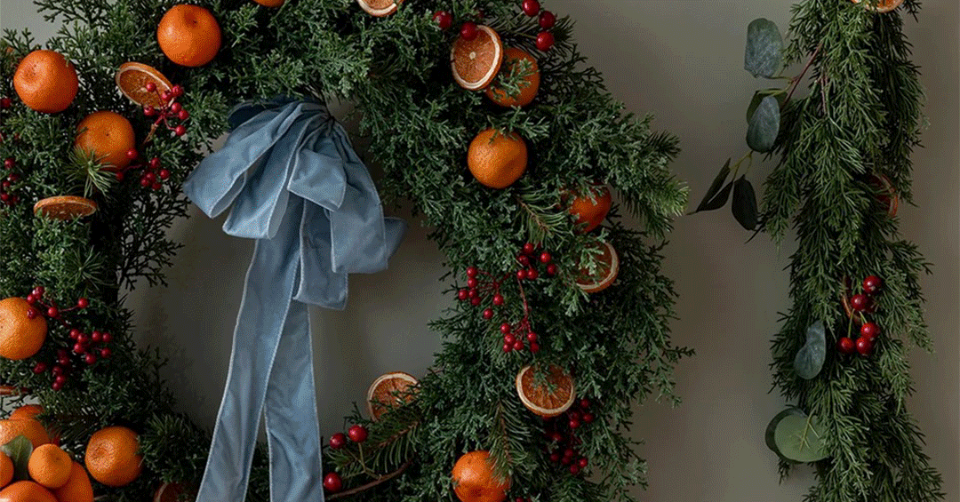 The Best Holiday Wreaths, From Minimalist Minis to a Festive Fever Dream