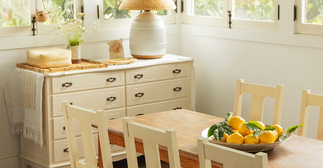 Keep Those Walls Where They Are: The Formal Dining Room Is Back in Demand