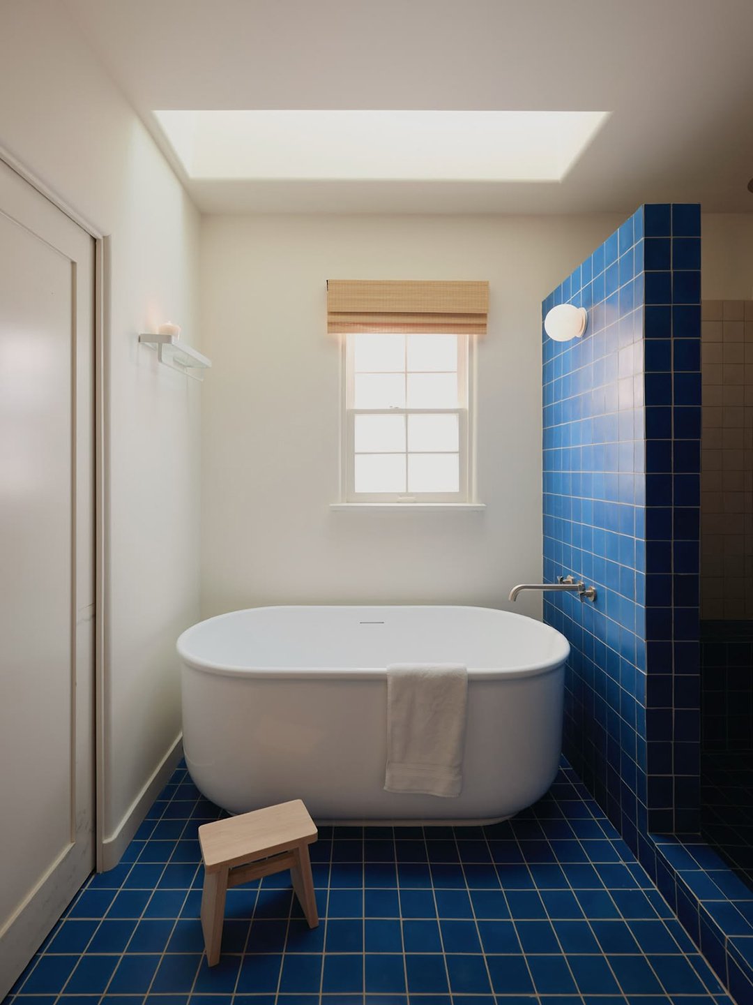 blue tile tub wall