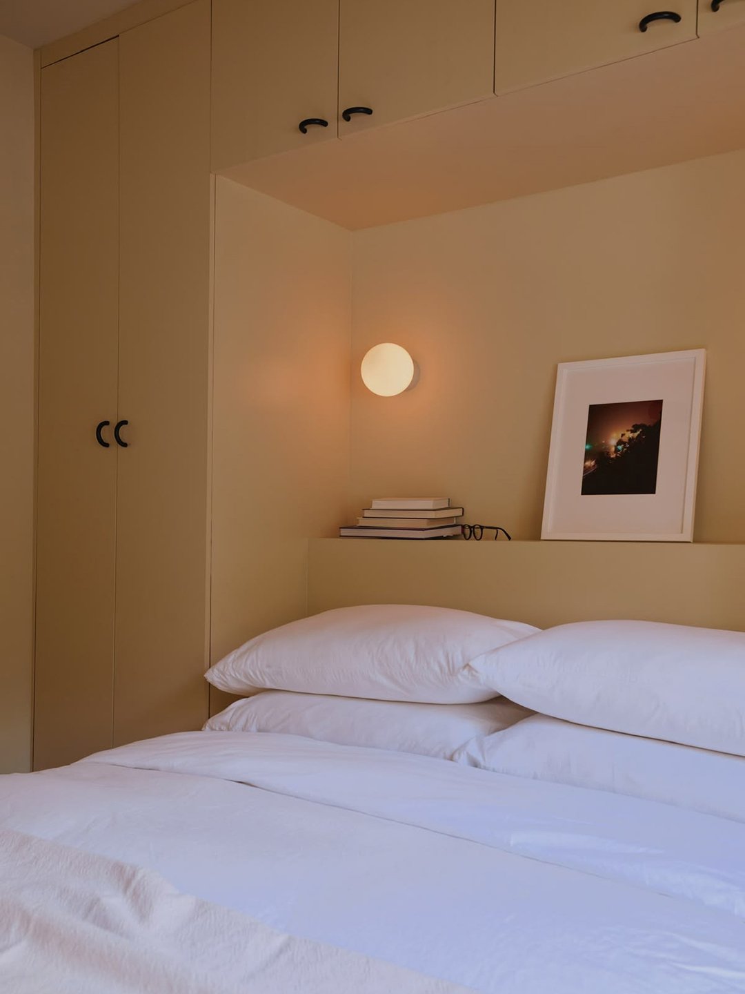 storage around bed frame
