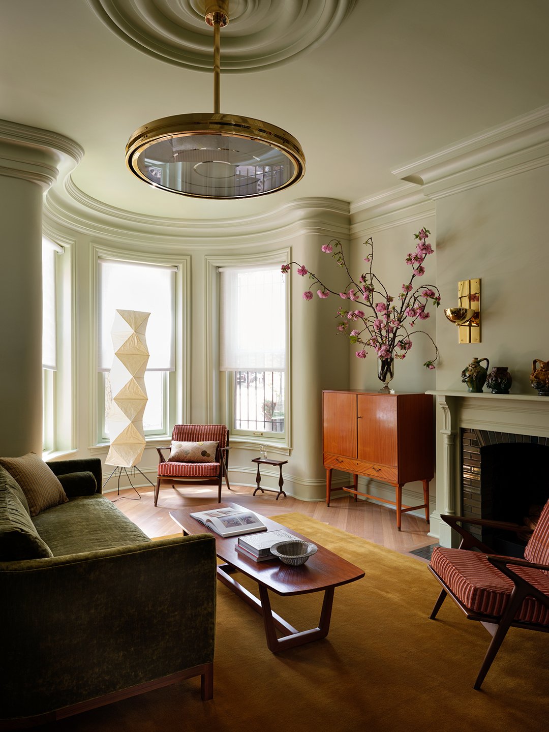 curved window seating area