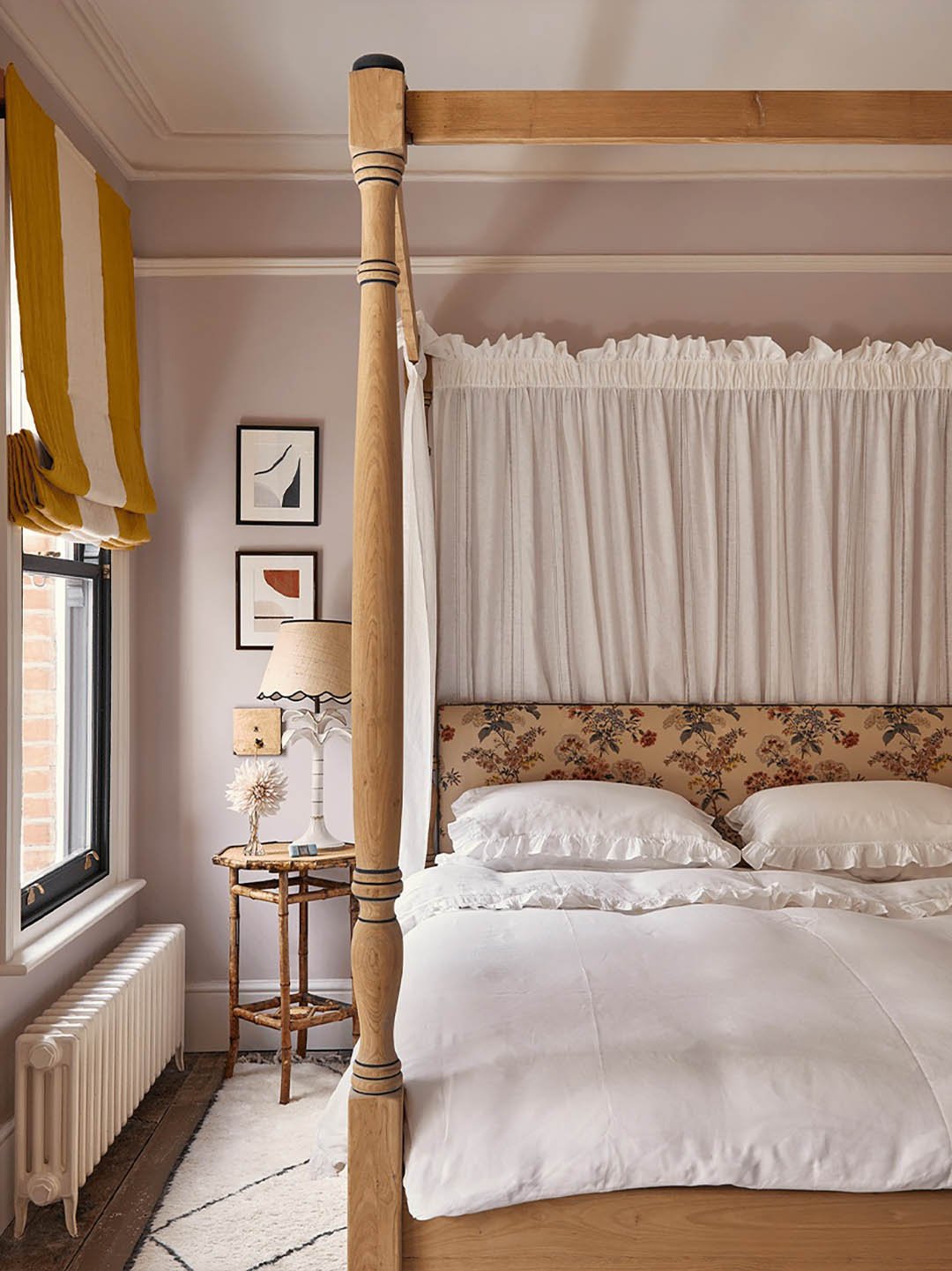 bedroom with canopy bed
